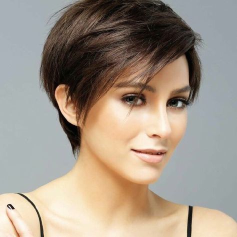 The biggest Short Haircuts Trends For summer 2023 Pixie Cut For Oval Face, Pretty Gray Hair, Short Haircuts Ideas, Hair Cut Ideas, Short Hair Cut, Stacked Bob Hairstyles, Wine Red Hair, Short Spiky Hairstyles, Oval Face Haircuts