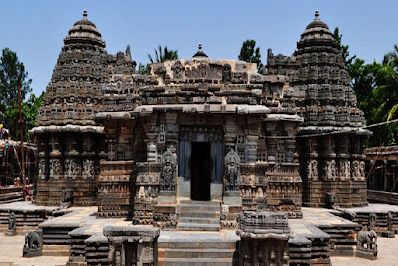 History of Hoysala Style Ancient Indian Temple Architecture Hoysaleswara Temple, Hoysala Architecture, Indian Temple Architecture, Temple Architecture, Hampi, Indian Temple, Indian Architecture, 12th Century, Architecture Fashion