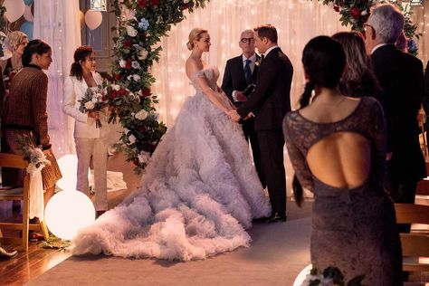 Ginny And Georgia Wedding, Georgia And Ginny, Georgia Wedding Dress, Popular Netflix Shows, Wednesday Costume, Calypso Dress, Ginny Georgia, Ginny And Georgia, Colleen Atwood