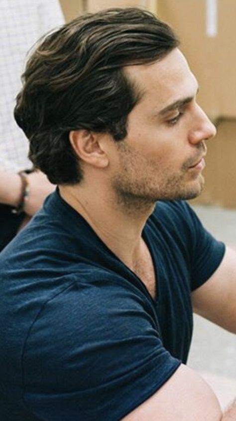 Henry Cavill Hairstyle, Laguna Beach Mtv, I Capture The Castle, Superman Henry Cavill, Celebrity Siblings, Mens Facial, Mens Hairstyles Thick Hair, Medium Length Hair Men, Pink Cheeks