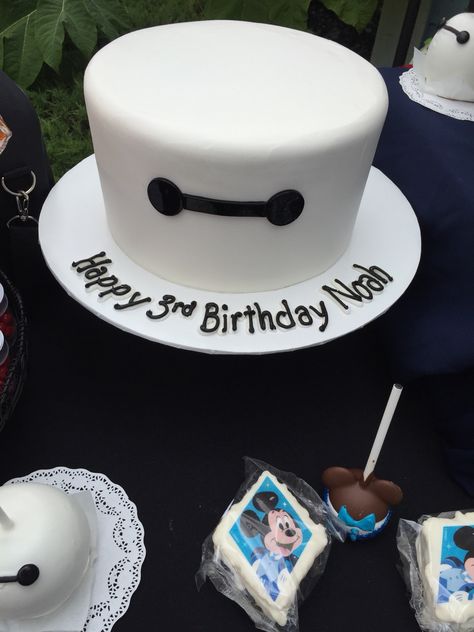 Baymax Cake Baymax Cake, Baymax Birthday, My Son Birthday, Baymax, Dessert Cupcakes, Pirate Party, Big Hero, Boy Birthday Parties, 7th Birthday