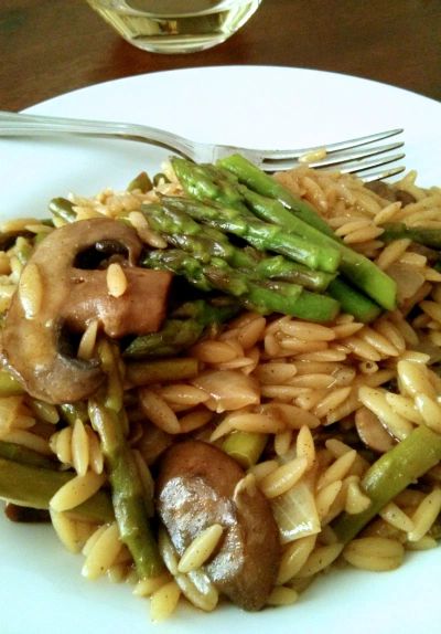 Asparagus Orzo, Mushroom Asparagus, Orzo Dishes, Like Rice, Asparagus And Mushrooms, Orzo Recipes, Big Appetite, Chicken Asparagus, Veggie Side Dishes