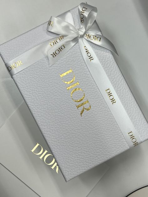 Aesthetic Designer, Dior Aesthetic, Packing Ideas, Wedding Card, Party Decoration, Birthday Party Decorations, Wedding Cards, Christian Dior, Diva