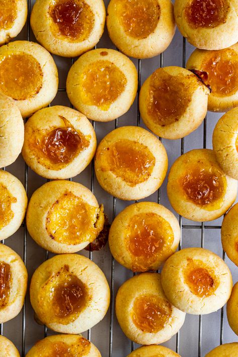 Cheddar Apricot Thumbprint Cookies - Simply Delicious Savory Thumbprint Cookies, Cheese Thumbprint Cookies, Dates Recipes, Savory Cookies, Jam Thumbprint Cookies, Xmas Recipes, Thumbprint Cookies Recipe, Buttery Shortbread Cookies, Thumb Print