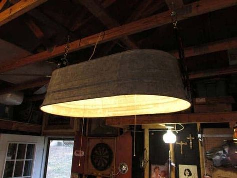 Galvanized Bathtub, Repurposed Lighting, Tub Lighting, Rustic Kitchens, Unusual Lighting, Galvanized Tub, Galvanized Buckets, Diy Light Fixtures, Fishing Stuff