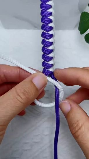 240K views · 2.8K reactions | Learn how to knit bracelets in just one step #diy #crafts #bracelets | Diy Bracelet | Diy Bracelet · Original audio Diy Crafts Bracelets, Knit Bracelets, Crafts Bracelets, Bracelet Original, Knit Bracelet, Learn How To Knit, Bracelets Diy, How To Knit, Bracelet Diy