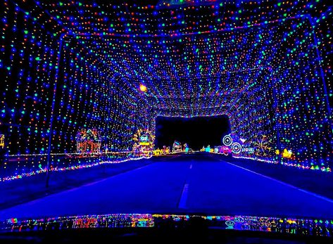 You know you’re a classic Long Islander when you drive through the Jones Beach Light Show every year ✨🎄🙌 @magicoflightsny 📸: @essocakes #discoverlongisland #longislandnewyork #longislandny #longisland #jonesbeachlightshow #jonesbeach #magicoflightsny #longislander Jones Beach Long Island, Beach Long Island, Island Holidays, Mykonos Blue, Beach Lighting, Jones Beach, Midwest Emo, Long Island Sound, Colonial Architecture