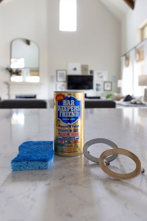 How to remove Rub 'n Buff, Bar Keepers Friend uses Rub N Buff Ideas, Dish Gloves, Rub And Buff, Ikea Pax Hack, Painting Hacks, Painting Old Furniture, Rub N Buff, Bar Keepers Friend, Beaded Lamps