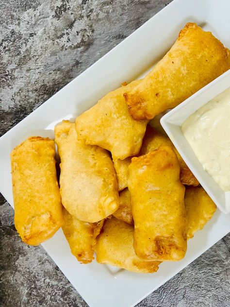 Beer Battered Fried Fish - Jenn Giam Smith Easy Fish Batter, Fish And Chips Batter, Beer Battered Fish Recipes, Beer Battered Fries, Fried Fish Recipe, Fish Batter Recipe, Flavored Beer, Beer Battered Fish, Beer Battered