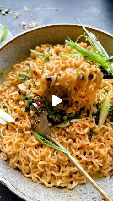 952K views · 38K likes | Tieghan Gerard on Instagram: "20 Minute Spicy Peanut Garlic Oil Noodles - spicy oil, creamy peanut butter, tahini, herbs and ramen! Saturday night noodles are always a good Idea. And these are extra YUMMY. Enjoy (: 

1/2 cup sesame or peanut oil
1/4 cup green onions or scallions sliced
3-4 cloves garlic grated
1 tablespoon grated ginger
chili flakes, or Korean chili flakes
1/4 cup chopped fresh cilantro
4 squares brown rice ramen noodles or 6 ounces rice noodles
1/3 cup tamari or soy sauce
1/4 cup creamy peanut butter
3 tablespoon tahini
2 teaspoons honey or maple
1/3 cup chopped peanuts

https://www.halfbakedharvest.com/schezwan-peanut-noodles/" Garlic Oil Noodles, Rice Ramen Noodles, Oil Noodles, Korean Chili Flakes, Tieghan Gerard, Korean Chili, Half Baked Harvest Recipes, Creamy Tomato Basil Soup, Noodle Recipes Easy