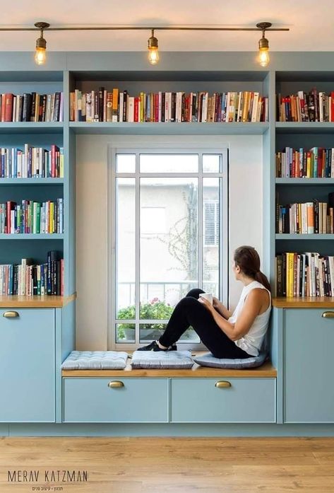 Small Window Nook, Library Nook Ideas, Window Seat Design, Corner Bookshelves, Home Library Design, Smart Home Design, Library Design, Home Building Design, Home Library