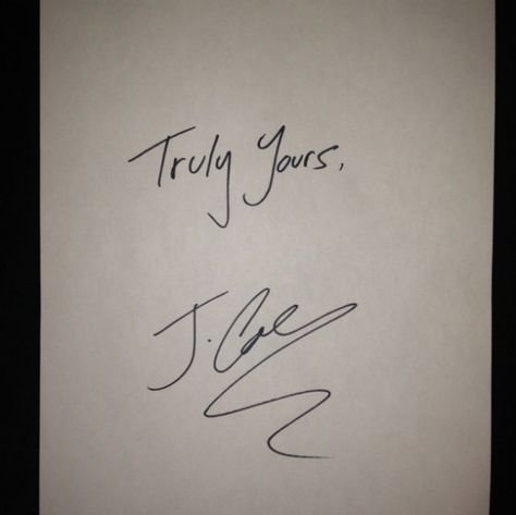 J Cole Signature ~ Cole Wallpaper, J Cole Quotes, Pandora Music, Dope Music, R&b Artists, 4 Tattoo, Power Trip, Spotify Covers, Latest Music Videos