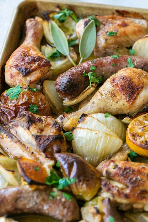 Recipes Using Italian Sausage, Dinner For Friends, Types Of Protein, Chicken And Sausage, Sheet Pan Chicken, Sheet Pan Suppers, Sausage Bake, Healthy Weeknight Meals, One Pan Chicken