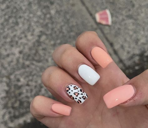 Peach Leopard Print Nails, Spring Cheetah Print Nails, Light Pink Western Nails, Western Acrylics, Spring Leopard Nails, White Cheetah Nails, Summer Leopard Nails, Pink Cheetah Print Nails, Nashville Nails