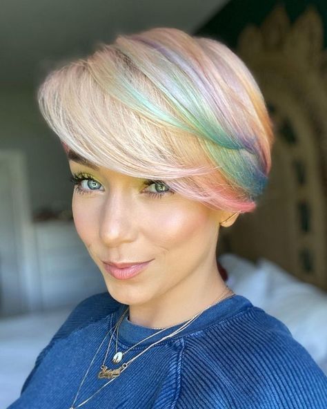 Blonde Pixie with Pastel Rainbow Highlights Pastel Pixie Hair, Dyed Pixie Cut, Pixie Cut Color, Coloured Pixie Cut, Sarah Louwho, Pixie Hair Color, Pixie Cut With Highlights, Long Pixie Cuts, Blonde Pixie Cuts