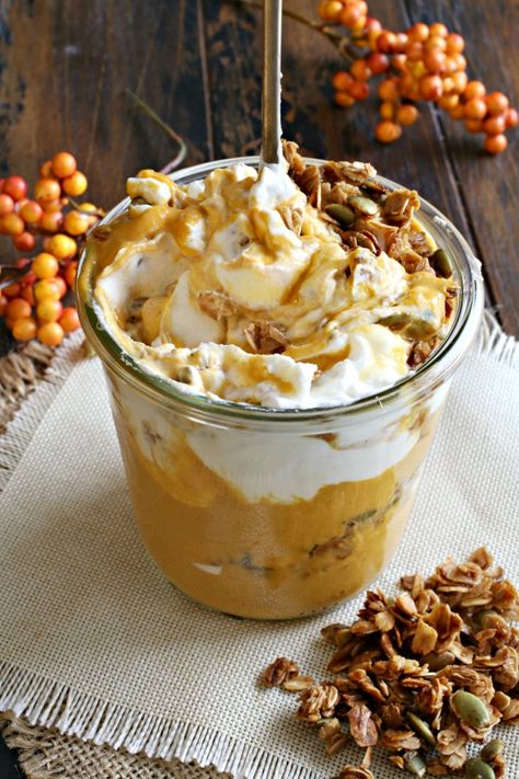 Pumpkin-Yogurt-Parfait-with-Pumpkin-Seed-Granola-4 Pumpkin Seed Granola, Healthy Yogurt Parfait, Homemade Pumpkin Seeds, Healthy Parfait, Seed Granola, Pumpkin Yogurt, Yoghurt Recipe, Maple Pumpkin, Yogurt Breakfast