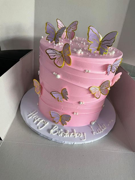 Purple Floral Cake, Floral Cake Ideas, Purple Cakes Birthday, Pink Sweets, Cake Dessert Table, Purple Cakes, Wedding Cake Photos, Simple Cake Designs, Mini Cakes Birthday