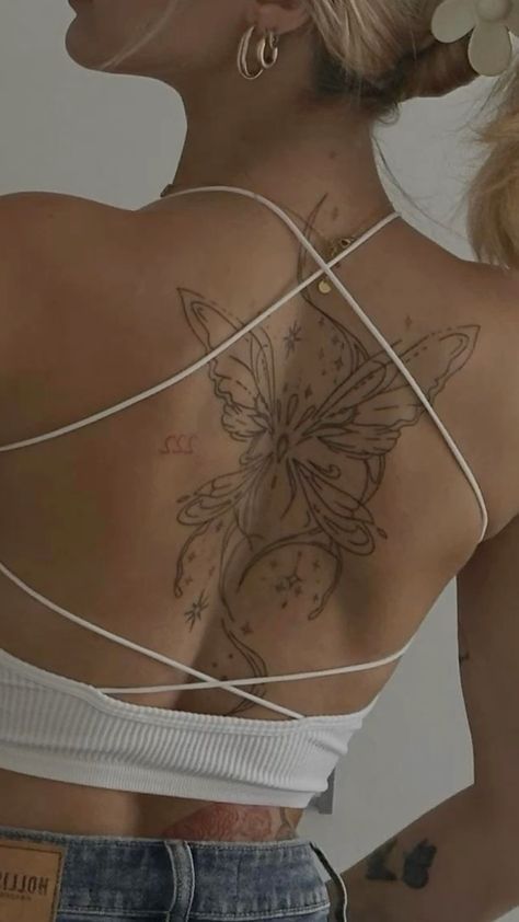 Tatoo Ideas For Girls Back, Huge Butterfly Tattoo, Back Tatooed Girl Aesthetic, Large Upper Back Tattoo Women, Symbol Spine Tattoo, Back Tattoo Inspo Women, Back Piece Tattoo Women, Back Butterfly Tattoo Women, Hot Spine Tattoos