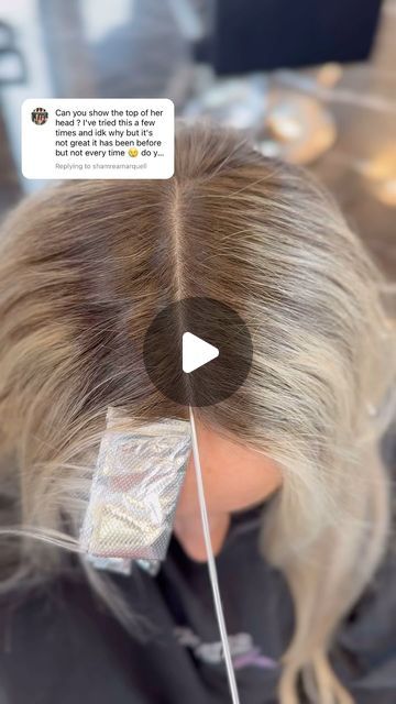 Nicole Story on Instagram: "Here is the unedited version.🎥   So I only do this when I’m foiling parallel to the part line. Foiling like this saves time and covers more area BUT the reason I like to zigzag  right at the part is bc it could become uneven if it’s not perfectly parted where they wear their hair all the time…even if it’s just slightly off.   I’ve done a whole head of foils JUST zigzag parting and it came out beautifully and I didn’t have to shadow root. This specific instance we chose to shadow root regardless bc it tends to make her face frame pop and extends the life of her foil!  I hope this helps!🫶🏼  Next time she comes in for an extension push up I will post her roots so you can see exactly what it looks like.  #blondehairspecialist #foilingtechnique #livedinblonde #tea Full Head Blonde Foils Root Stretch, Part Line Foils, Full Foil Highlights Blonde With Shadow Root, How To Do Face Framing Highlights, How To Shadow Root, Highlights With Side Bangs, Platinum Root Smudge, Diy Shadow Root, Diy Hair Foils