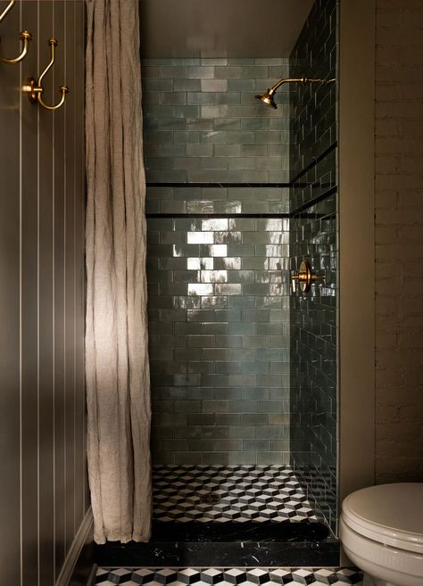 Heidi Caillier Design, Heidi Caillier, Bathroom Design Inspiration, Top Interior Designers, Bathroom Renos, Bathroom Inspo, Tile Design, Bathroom Inspiration, 인테리어 디자인