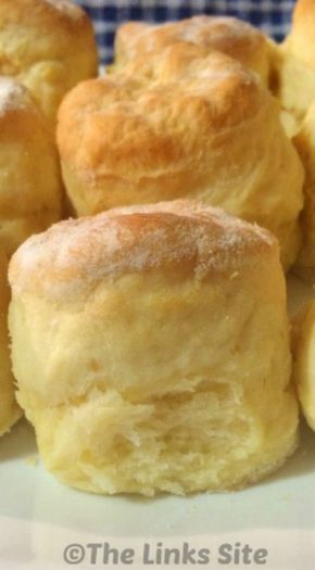 3 Ingredient Scones, The Best Scones, Easy Scone, Best Scones, Best Scone Recipe, Fruit Scones, Scones Recipe Easy, Scones Easy, Square Recipes