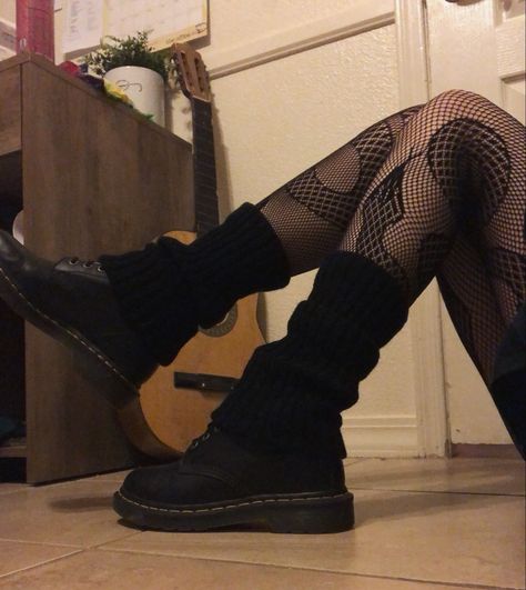 Docs And Leg Warmers Outfit, Fishnets And Leg Warmers, Dr Martens With Leg Warmers, Black Leg Warmers Aesthetic, Snake Tights Outfit, Dr Martens Leg Warmers, Leg Warmers Over Boots, Leg Warmers With Doc Martens, Alt Leg Warmers