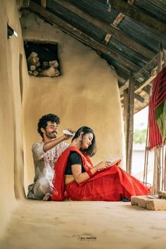 Pre Wedding Photoshoot Props, Pre Wedding Photoshoot Outfit, Pre Wedding Videos, Indian Wedding Photography Couples, Wedding Photoshoot Props, Bridal Photography Poses, Pre Wedding Shoot Ideas, Pre Wedding Photoshoot Outdoor, Bride Photography Poses