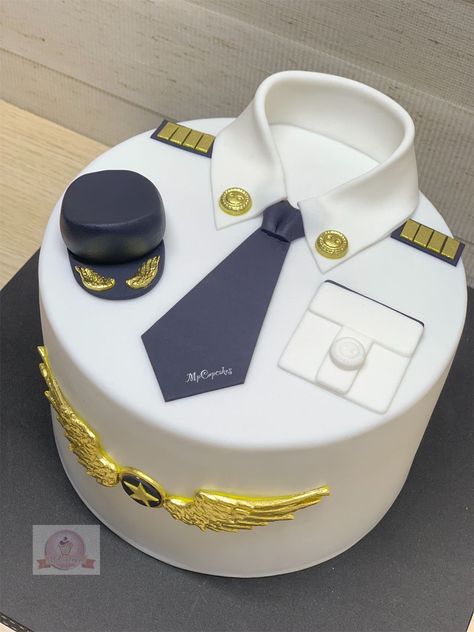 Seaman Cake Design, Seaman Cake, Pilot Birthday Cake, Pilot Graduation, Pilots Birthday, Cake Design For Men, Airplane Cake, Aviation Education, 25th Birthday Cakes