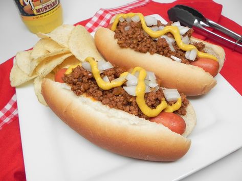 Michigan Hot Dogs Michigan Sauce Recipe, Mini Chicago Hotdogs, How To Cook Hot Dogs In Bulk, Mini Chicago Style Hot Dogs, Hot Dog Soup, Michigan Hot Dog, A&w Hot Dog Sauce Recipe, Coney Sauce, Hot Dog Sauce Recipe