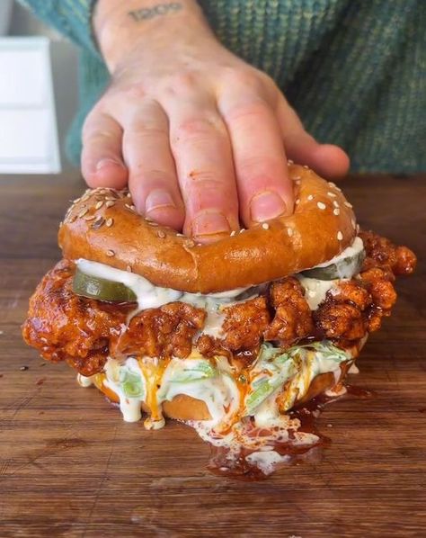 Chicken recipes on Instagram: "Hot Nashville Chicken Burger by @mush.kitchen 🤤  #foodstagram #chickenburger #burger" Chicken Burger Ideas, Shaggy Sandwich, Nashville Chicken Sandwich, Chicken Food Truck, Specialty Burgers, Nashville Hot Chicken Sandwich, Chicken Burger Recipe, Restaurant Burger, Nashville Chicken