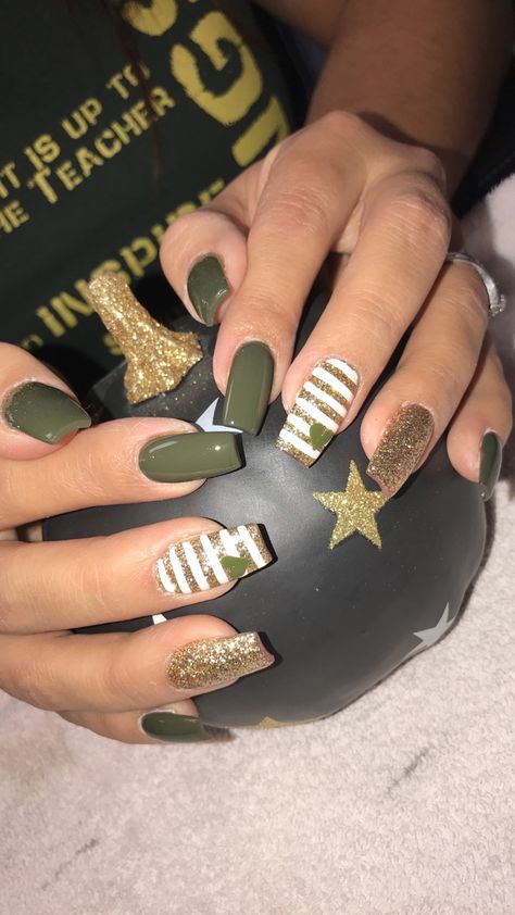 Green Camo Nails, Camo Nail Designs, Army Nails, Nail Colors And Designs, Camo Nails, Summer Nail Colors, Green Nail Designs, Fall Acrylic Nails, Glamorous Nails