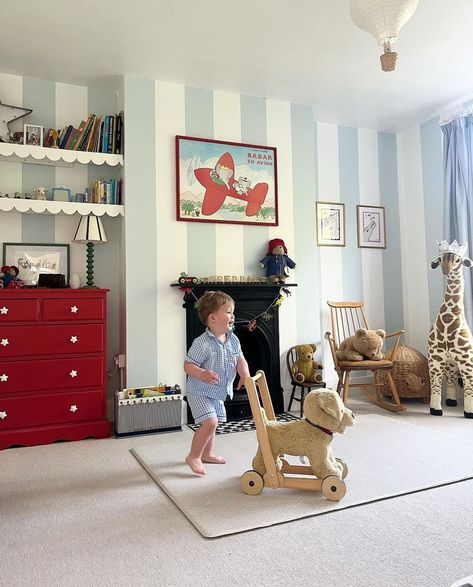 Camilla Hampton Interiors | Love this gorgeous little boys room by @cazzleallen 🤍 so smart ❤️ #interior #interiordesign #childrensbedroom #boysbedroom #scalloped... | Instagram Vintage Kids Room Boys, Hampton Interior, Vintage Kids Room, Attic Playroom, Living Tv, Children Room Boy, Kids Playroom Decor, Big Kids Room