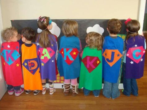 Diy kid capes Cape Diy, Diy Superhero Costume, Superhero Vbs, Superman Birthday, Superhero Crafts, Superhero Classroom, Super 4, Mom Hat, Amazing Gadgets