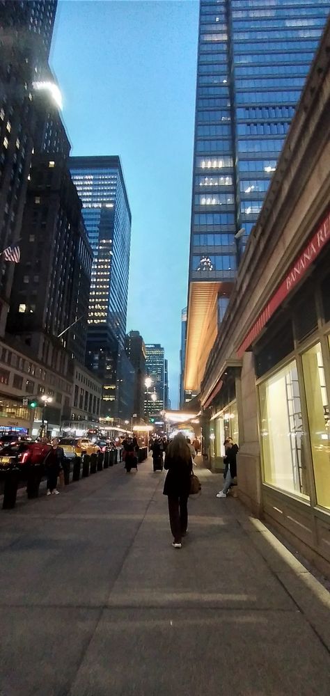 Charlie Cox, Times Square, New York, Travel