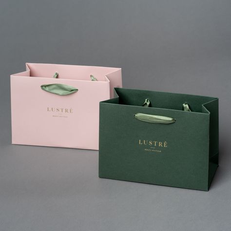 Luxury Paper Bag, Butik Design, Jewelry Packaging Design, Shopping Bag Design, Paper Bag Design, Print On Paper Bags, Luxury Packaging Design, Packaging Ideas Business, Clothing Packaging