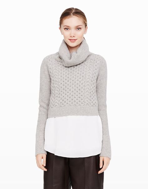 Club Monaco Leala Cropped Sweater Cropped Knit Sweater Outfit, How To Wear Cropped Sweaters, Cropped Jumper Outfit, Knitted Street Style, Cropped Sweater Outfit, Spring Sweater Outfits, Oversized Cropped Sweater, Knit Sweater Outfit, Jumper Outfit