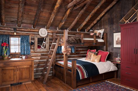 Another great view of that bedroom in the Montana Ranch house I love. By designworksmt.com - great colors, use of space, right down to the patterns on the pillows. So cute! Rustic Bunkhouse, Bunkhouse Ideas, Montana Lodge, Montana Ranch, Cabin Bedroom, Bunk Rooms, Bunk Room, Log Cabin Homes, Paradise Valley