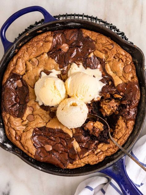 Brookie Skillet Recipe, Skillet Brookie, Brookie Recipe, Flourless Chocolate Torte, Cookie Brownie, Melting Ice Cream, Chocolate Torte, Chocolate World, Favorite Dessert