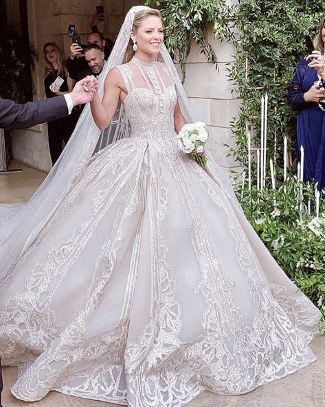 Eli Saab Bridal, Eli Saab, Silver Wedding Dress, Celebrity Wedding Photos, Wedding Dress Sketches, Party Dress Classy, Wedding Dress Gallery, Elegant Ball Gowns, Wedding Dress Outfit