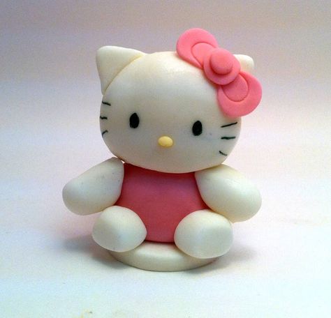 Use for a model for gum paste cake topper Hello Kitty Fondant, Bolo Da Hello Kitty, 3d Birthday Cake, Hello Kitty Birthday Cake, Fondant Tutorial, Hello Kit, Hello Kitty Cake, Hello Kitty Party, Fondant Decorations