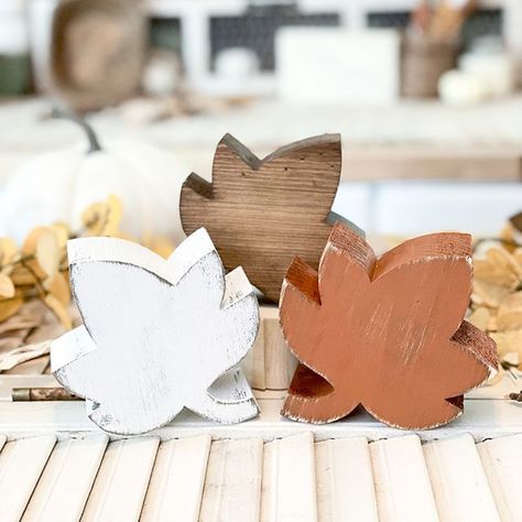 25 Stunning Fall Crafts for Adults That Will Transform Your Home Fall Wood Projects Front Porch, Things Made With Pallets, Wooden Leaves Crafts, Wood Leaf Crafts, Fall Diy Wood Crafts, Autumn Wood Crafts, Wooden Leaf Decor, Fall Wood Crafts To Sell, Fall Wooden Decor