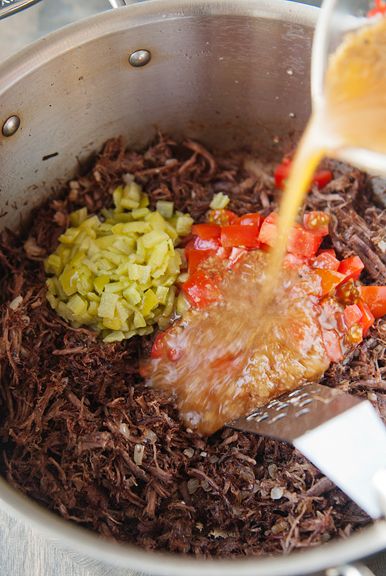 Shredded Beef Recipe, Shredded Beef Recipes, Mexican Shredded Beef, Authentic Mexican Recipes, Beef Chuck Roast, Mexican Cooking, Hispanic Food, Shredded Beef, Beef Chuck