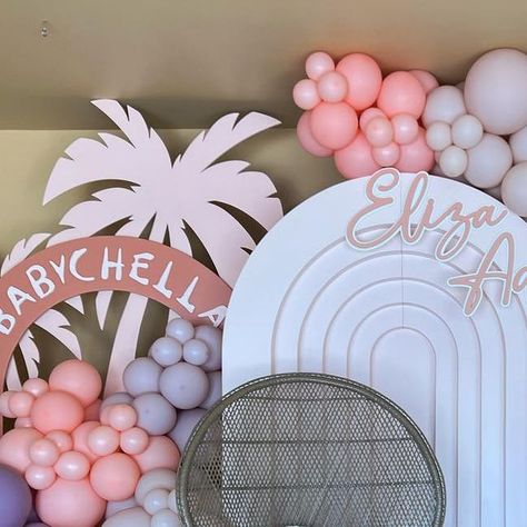 Nicole Creations Houston on Instagram: "Babychella Eliza Adalee This theme was so much fun. Thanks to mommy Jackie for letting us bring her vision to life. Event design props and balloons by @nicole_creations_houston #cochellatheme #babychella #houstonbackdrops #eventdecor #balloongarland #houstonevents #babyshower #balloongarland #itsagirl" Coachella Balloon Garland, Cochella Theme First Birthday, Coachella Baby Shower Ideas, Babychella Baby Shower Ideas, Coachella Theme Party, Coachella Theme, Coachella Party, Shower Themes, Taffy