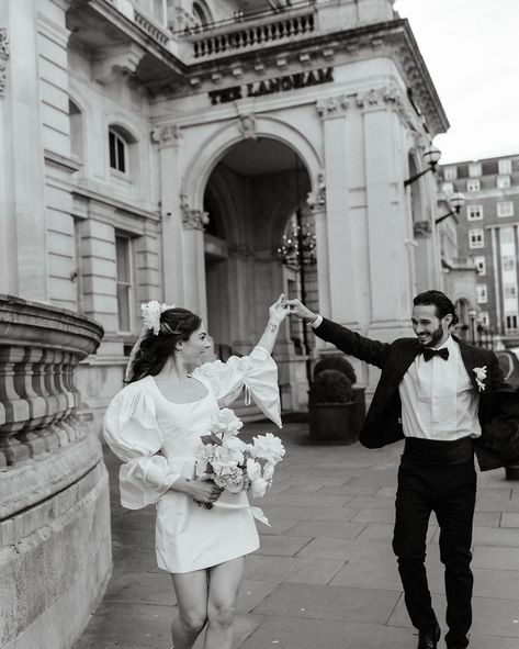 Our shoot at LANGHAM LONDON was in VOGUE 👏🏼✨ This day was everything I love about London - elements of luxury and elegance partnered with fun, fine-art couples portraits in the busy streets and a gorgeous hotel reception! We had a little, elopement style cake, a champagne tower and bows everywhere! The dreamiest of elopement inspo! Back in May, I submitted this gorgeous shoot as the last of my 3 month feature in Vogue and it is just one of my total favourites ❤️ The fantastic team behi... London Elopement, Pre Shoot, Art Couples, Photography Concept, Elopement Styling, Champagne Tower, Vogue Wedding, Hotel Reception, Couples Portraits