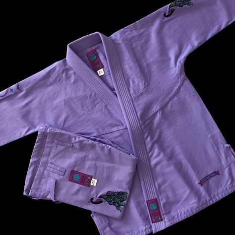 Womens Bjj Outfit, Kimono Jiu Jitsu, Jiu Jitsu Women, Bjj Kimono, Judo Gi, Martial Arts Gear, Jiu Jitsu Kimono, Bjj Jiu Jitsu, Product Inspiration