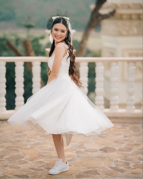 Francine Diaz Photoshoot, Prenup Outfit Ideas, Prenup Outfit, Pre Debut Photoshoot, 18th Ideas, Individual Poses, Francine Diaz, Debut Photoshoot, Filipino Actress