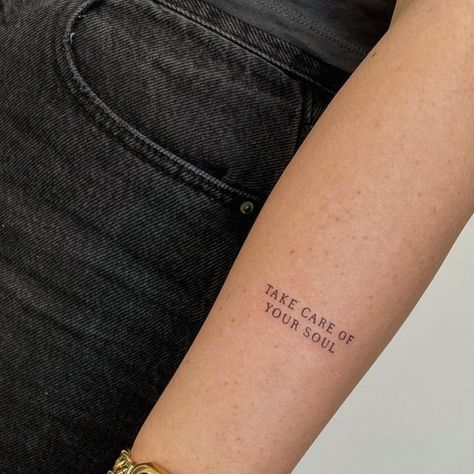 Kyleigh Winkel on Instagram: "Cute lil script hiding in my camera roll 📸 New week, and we’ve got lots of cute tattoos happening this week. Stay tuned! #scripttattoo #simpletattoo #smalltattoo #littletattoos #littletattoo #daintytattoo #tattooinspiration #finelinetattoo #utahtattooartist #utahfinelinetattoo" Enjoy The Little Things Tattoo, Think Tattoo, My Camera Roll, Tattoo Script, Dainty Tattoos, Little Tattoos, Fine Line Tattoos, New Week, Cute Tattoos