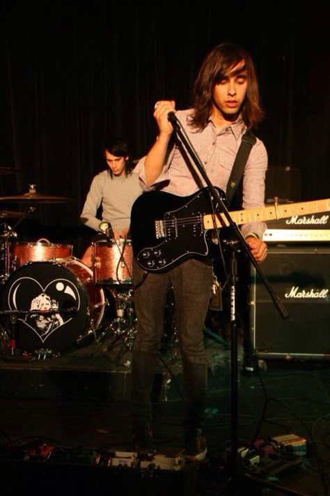 Oh my gosh look at how old this picture is!!! Like oh my gerd they were so young!!! Not Found, Vic Fuentes