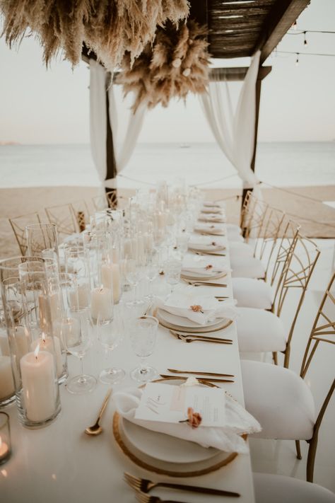 Destination Wedding Tablescape, Neutral Beach Wedding Colors, Cabo Wedding Dress, Beach Wedding Set Up, Cabo Wedding Ideas, Neutral Beach Wedding, White Wedding Beach, Classy Beach Wedding, Cabo Beach Wedding