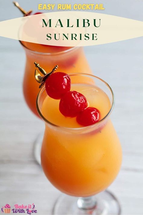 Malibu Sunrise, Rum Cocktails Easy, Malibu Rum Drinks, Fun Beverages, Malibu Cocktails, Malibu Drinks, Sunrise Cocktail, Easy To Make Cocktails, Fruity Cocktail